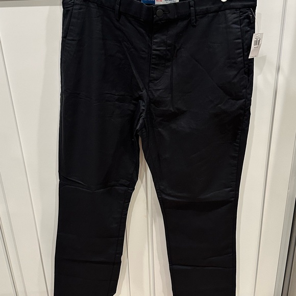 Old Navy Other - NWT Old Navy Men's Classic Black Chinos